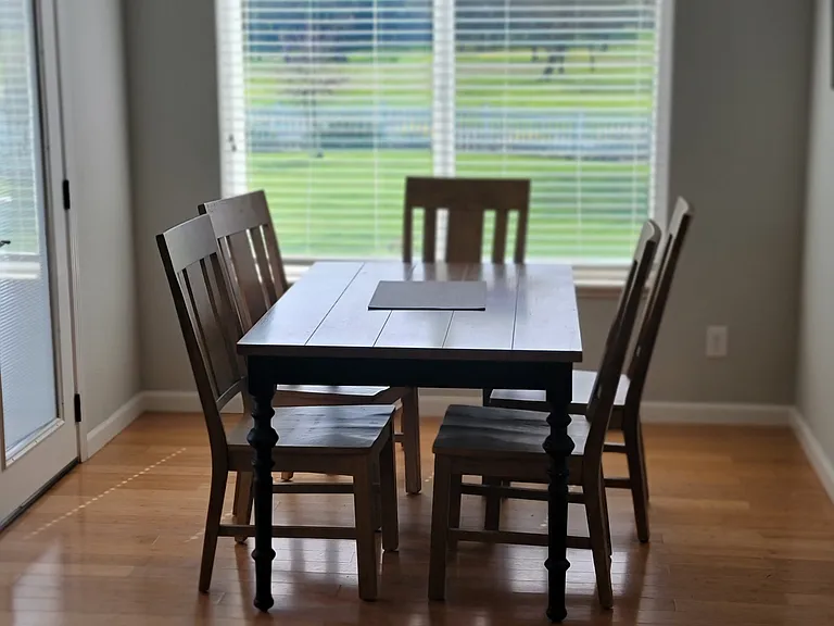 Irwin Ln — Photo 18