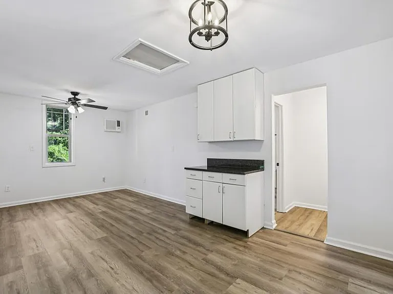 2056A Abby Ln NE — Photo 38