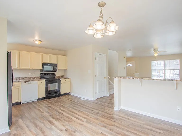 247 Academy Ln — Photo 10