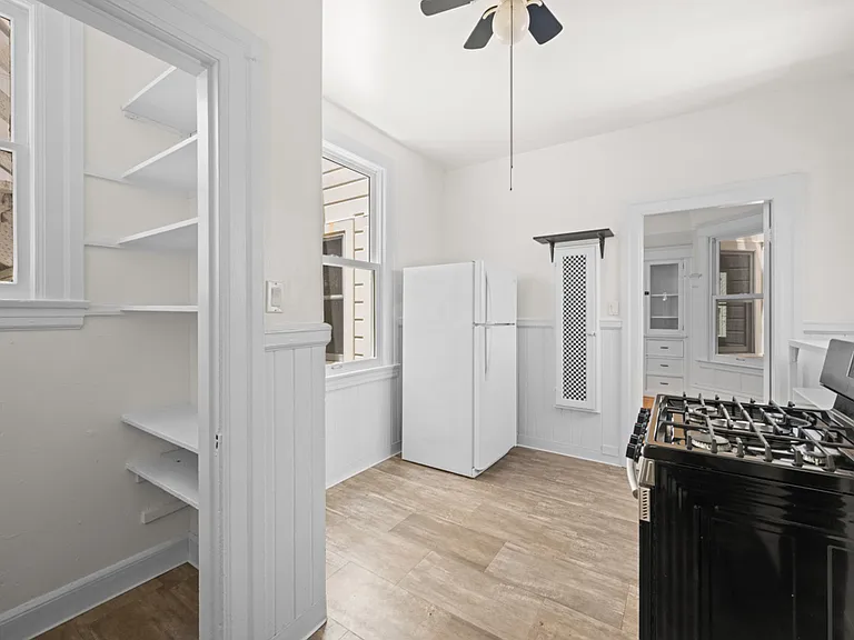737 Waller St #737 — Photo 12