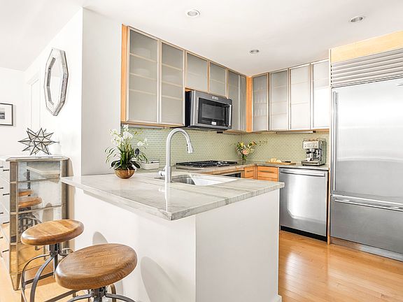 5th image of 1 Northside Piers APT 3L