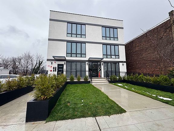 5th image of 330 Washington Ave #2R
