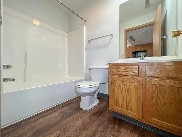 212 Hayward Ave #204 — Photo 5