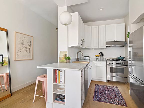 2nd image of 16 Prospect Park #58