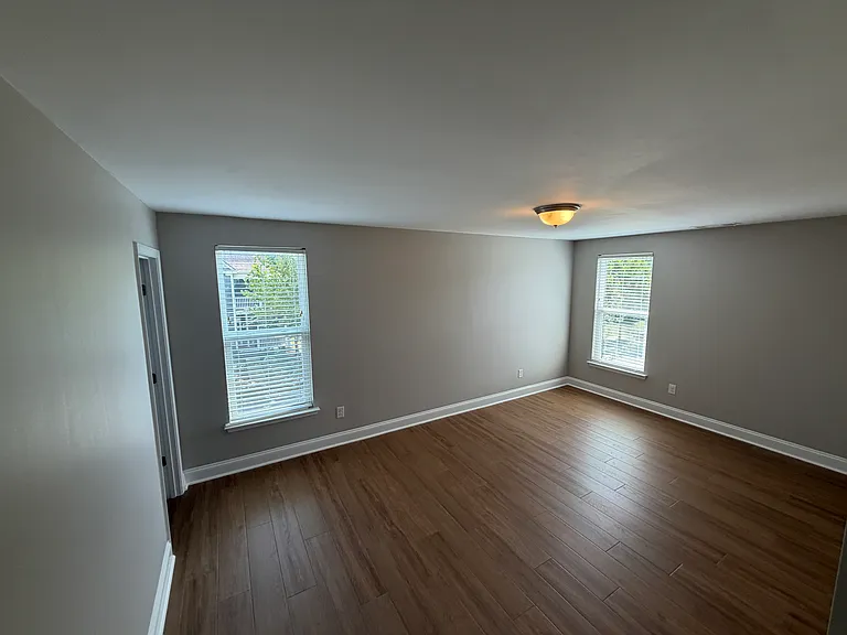 1168 Amelia Park Dr — Photo 17