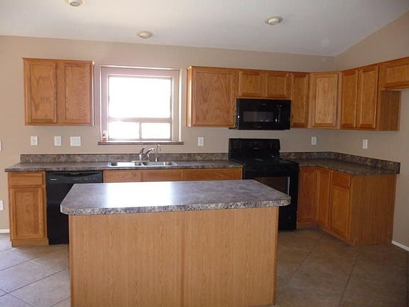4th image of 43410 W Sunland Dr