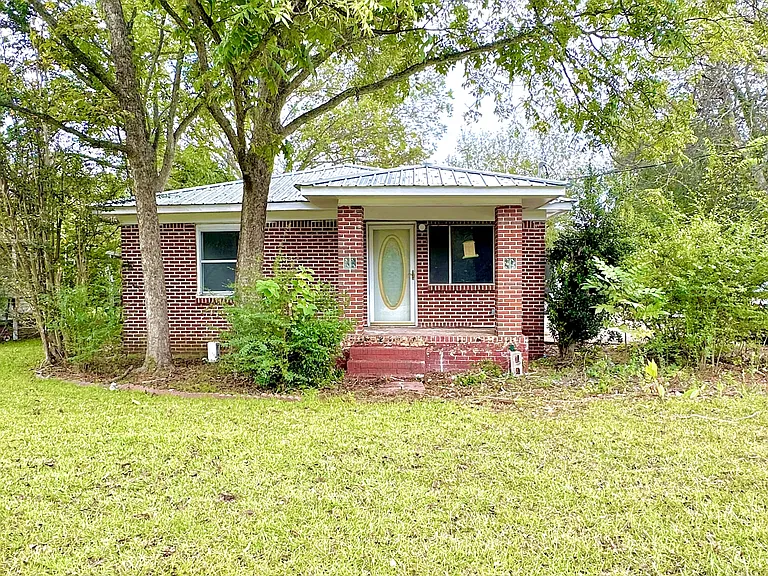 6029 Ivy St — Photo 1