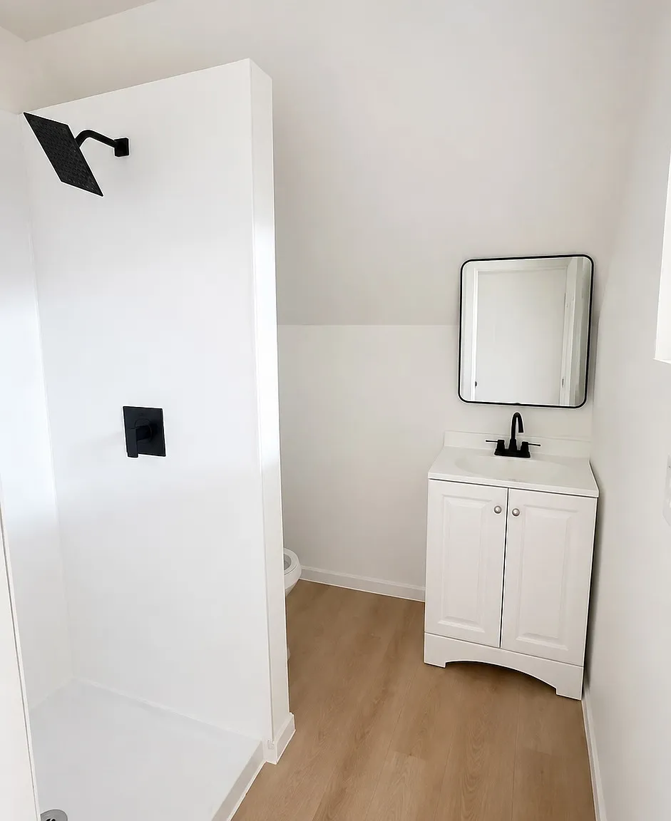 1502 Hunter Ave — Photo 2
