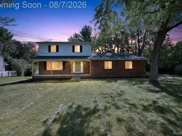 3461 Maple Dr, Ypsilanti, MI 48197