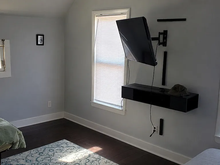 644 Fairview Ave NE #2 — Photo 10