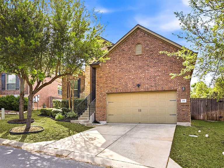 152 Stone View Trl — Photo 1