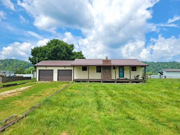 8105 Rardin St, Lesage, WV 25537