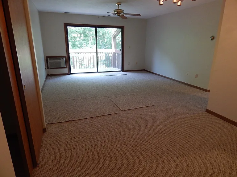 340 Sunderland Rd #36G — Photo 3