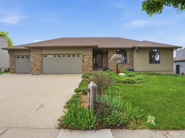 3520 S Marson Manor Cir, Sioux Falls, SD 57103