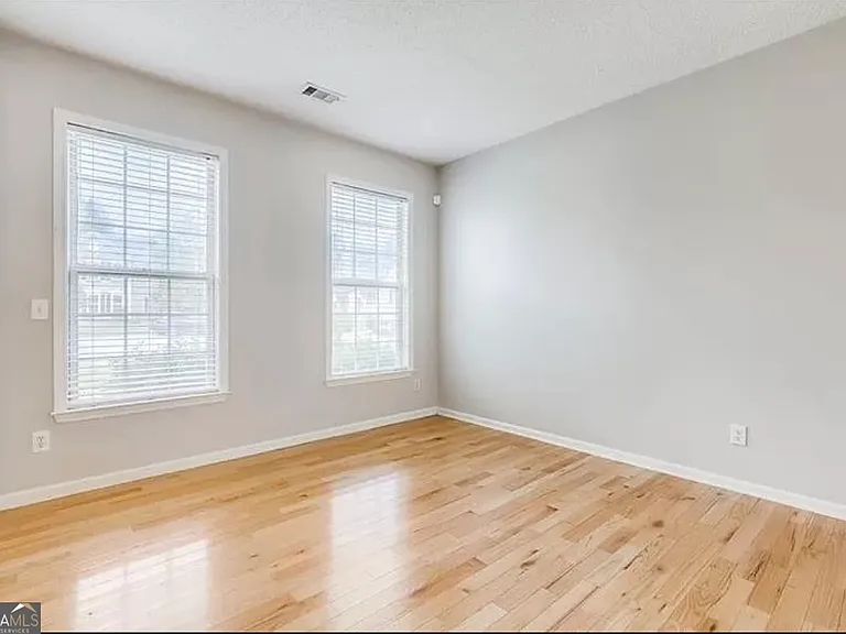 2005 Maple Ridge Ct NW — Photo 8