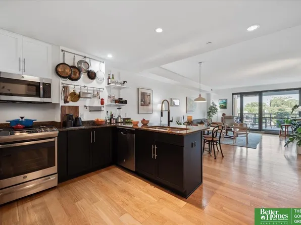 3201 S Dodge Ct #5209, Omaha, NE 68131