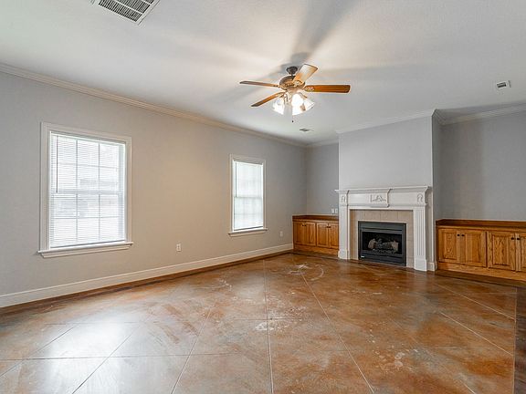 4th image of 1860 W Creekmore Dr