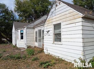 1415 E Hendryx Ln, Peoria, IL 61615