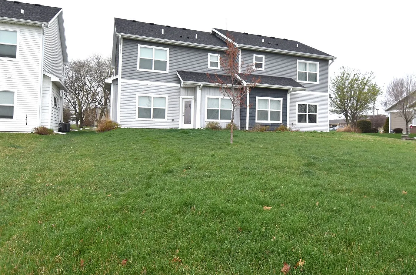 3 Bedroom Golf Course Townhome — Photo 3