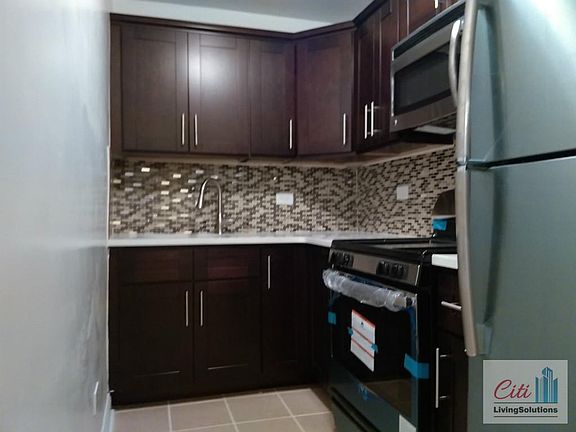 4th image of 3324 Parsons Blvd APT 5H