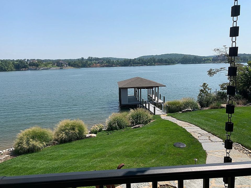 2nd image of 412 Cayuga Dr