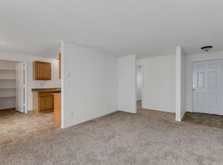 23134 NE Halsey St APT 15, Troutdale, OR 97060
