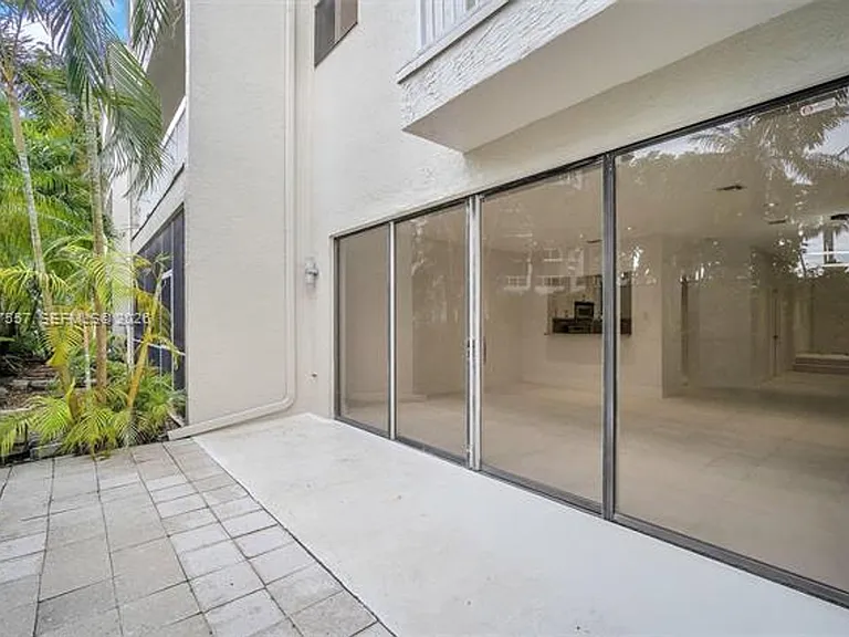 21391 Marina Cove Cir #Townhouse 14-K — Photo 22