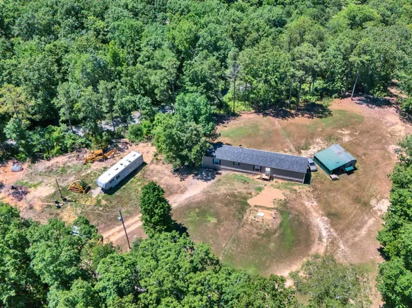 65 Churt Pit Rd, Linden, TN 37096