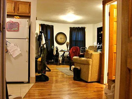 2 bed, 750 sqft, $4,100 — Photo 2