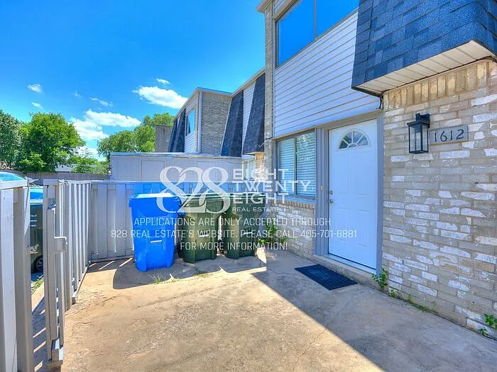 1612 Claudia Dr — Photo 5