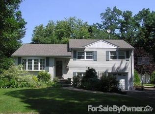 109 Morningside Rd, Paramus, NJ 07652