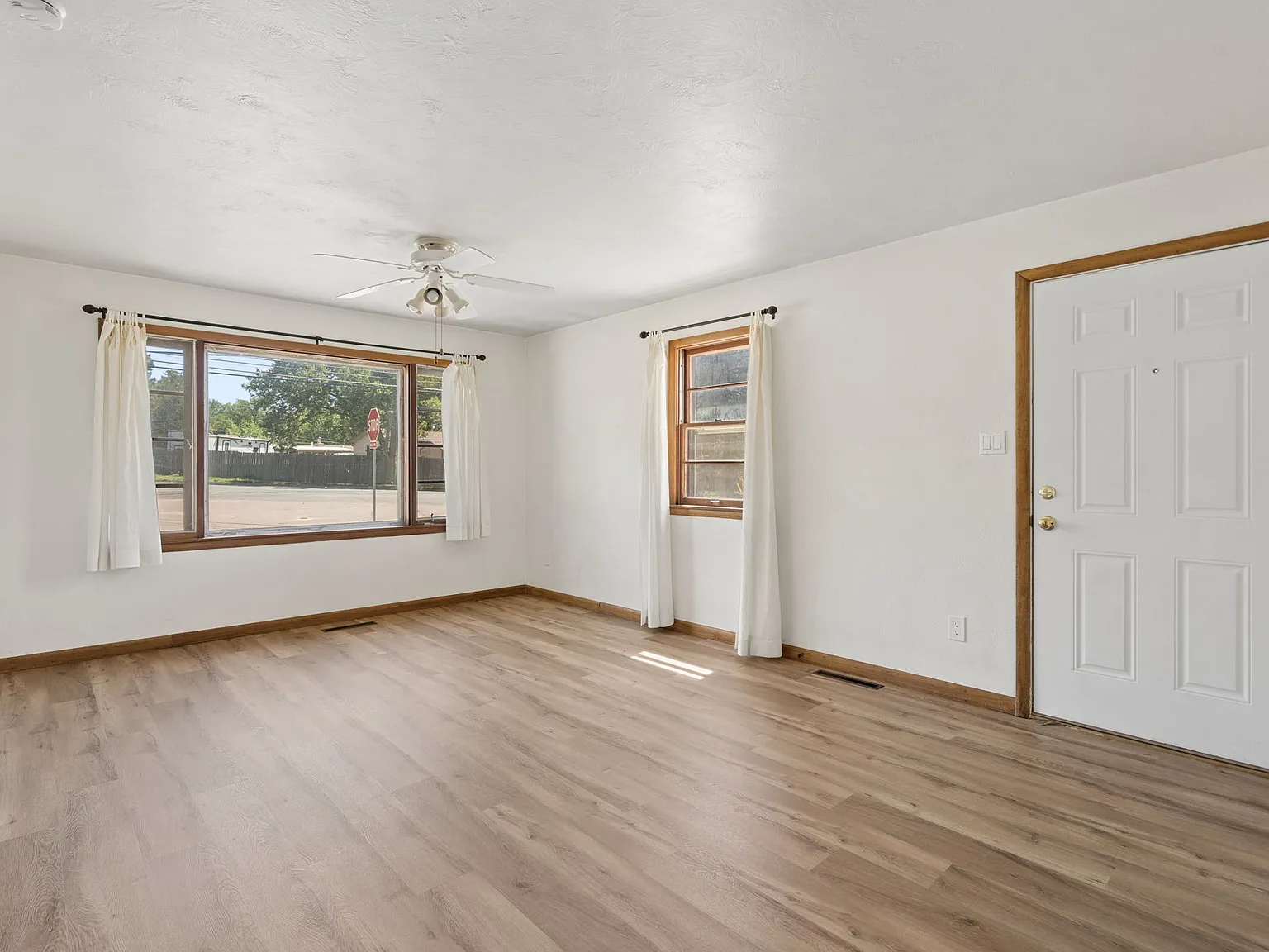 2 bed, 760 sqft, $1,275 — Photo 4