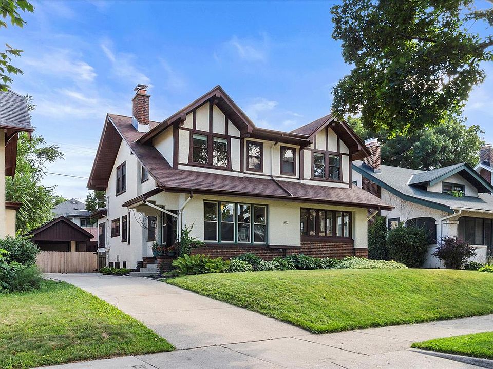 1st image of 4827 West Woodlawn COURT