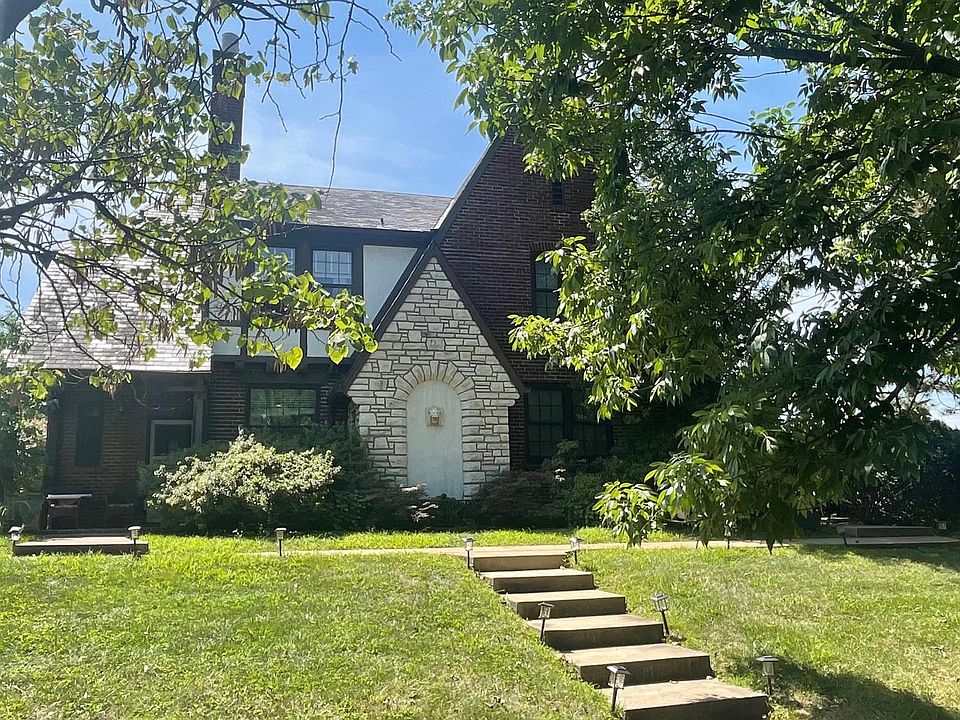 1st image of 8250 Venetian Dr