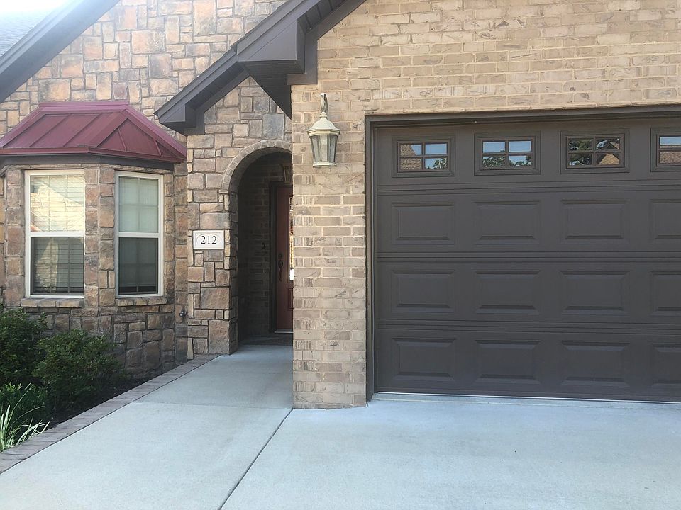2nd image of 212 W Cobblestone Ct