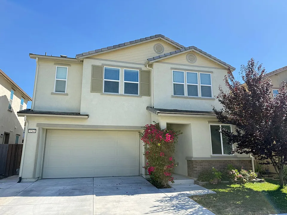 1261 Damasco Ln