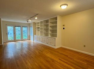 24 Alton Pl #24B, Brookline, MA 02446