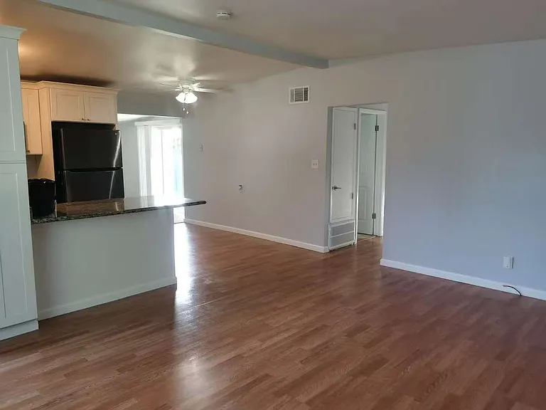 1431 Marshall Rd — Photo 6