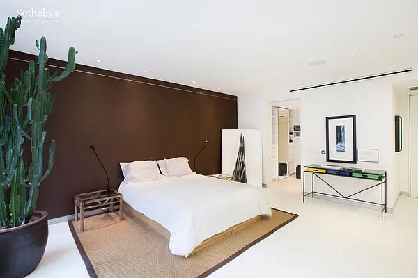 Sold by Sotheby's International Realty | media 8