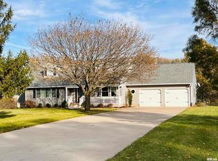 12826 W County Rd, Orion, IL 61273