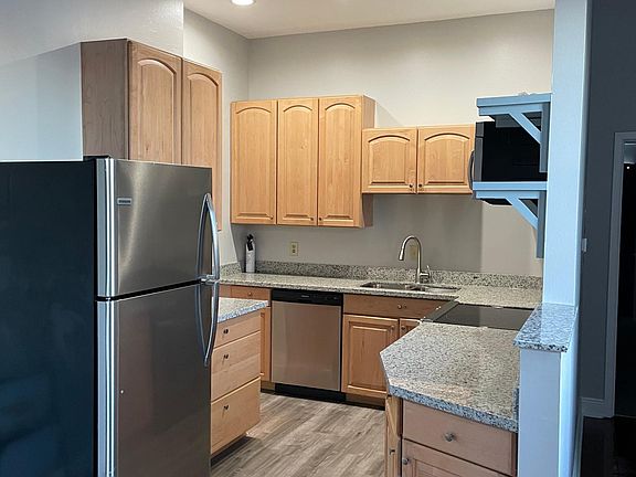 4th image of 1322 Arabella St APT C