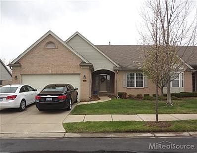 1st image of 43260 Creek Dr