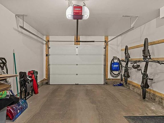 5th image of 418 E Riva Hts
