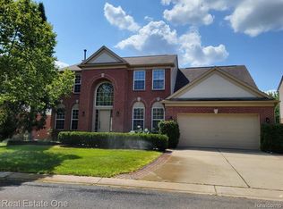 7186 Tonnelle Ave, Shelby Township, MI 48317