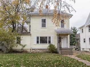 1632 B Ave NE, CEDAR RAPIDS, IA 52405
