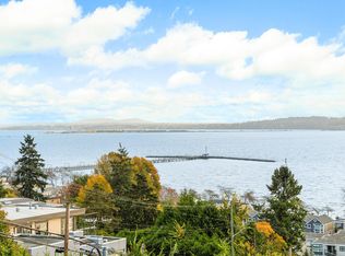 14786 Upper Roper Ave, White Rock, BC V4B2C9