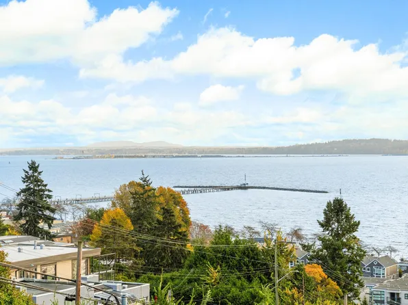 14786 Upper Roper Ave, White Rock, BC V4B 2C9