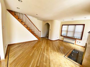 2076 E 26th St #1F, Brooklyn, NY 11229