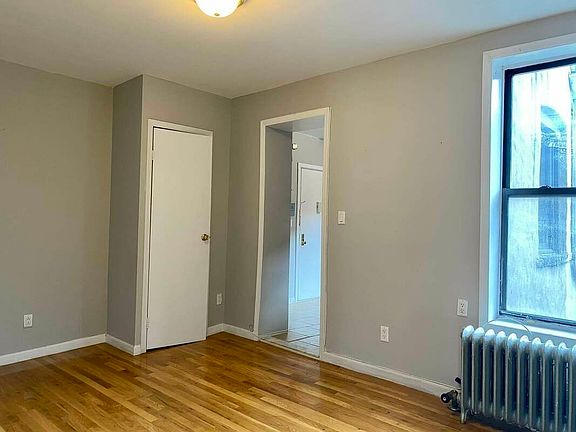 5th image of 1571 Lexington Ave APT 31