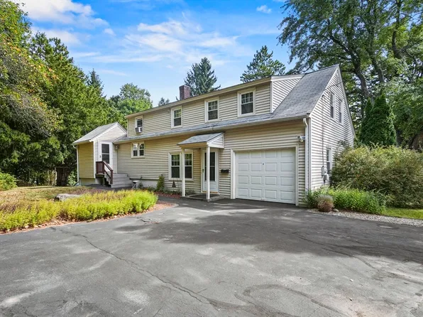 40 Bonnie View Dr, West Boylston, MA 01583